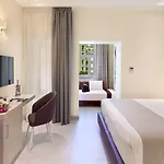 Palazzo Tritone & Abagnale B&B