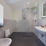 Palazzo Tritone & Abagnale B&B