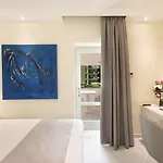 Palazzo Tritone & Abagnale B&B