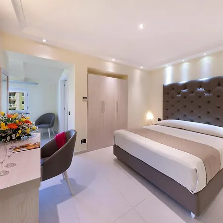 Palazzo Tritone & Abagnale B&B 4*