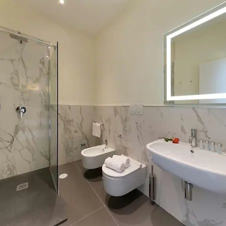 Palazzo Tritone & Abagnale B&B 4*