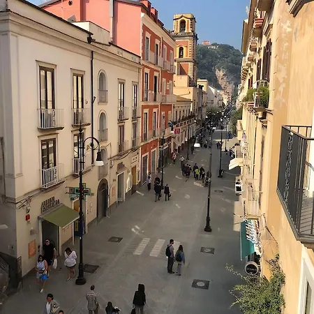 Alojamento de Acomodação e Pequeno-almoço Palazzo Tritone & Abagnale Sorrento