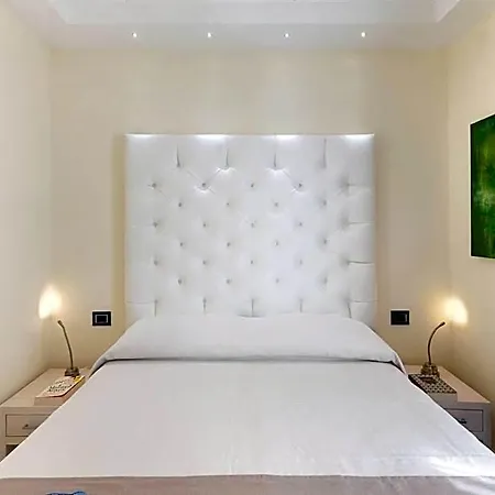 Palazzo Tritone & Abagnale Alojamento de Acomodação e Pequeno-almoço 4*