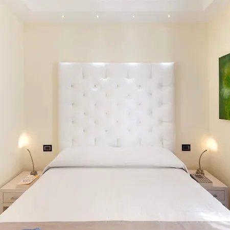 Palazzo Tritone & Abagnale Bed & Breakfast 4*