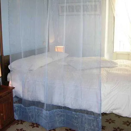 Bed & Breakfast Palazzo Tritone & Abagnale 4*