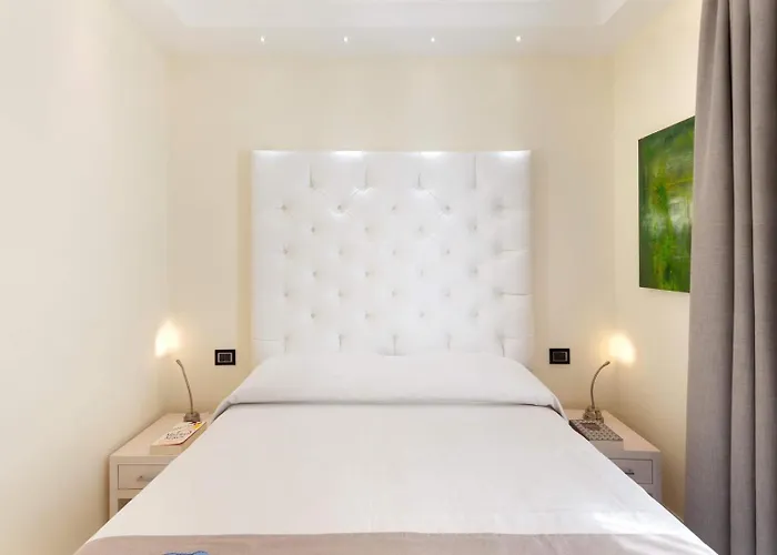 Palazzo Tritone & Abagnale Bed and Breakfast 4*