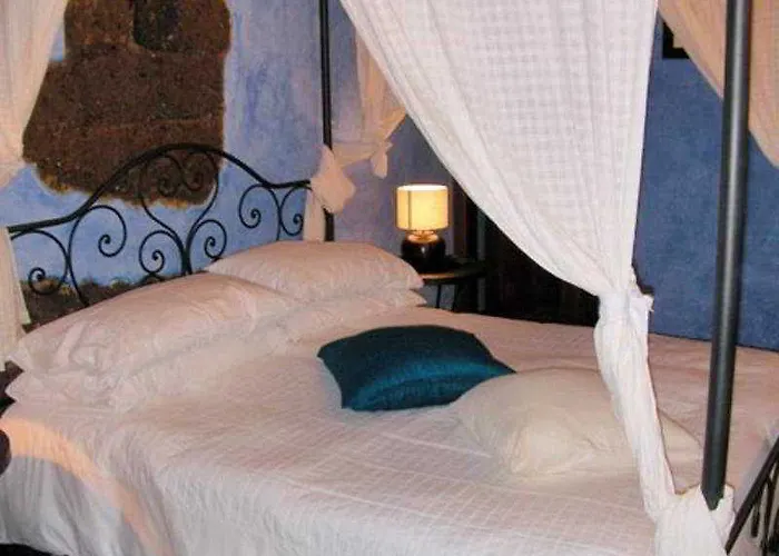 Bed and Breakfast Palazzo Tritone & Abagnale 4*