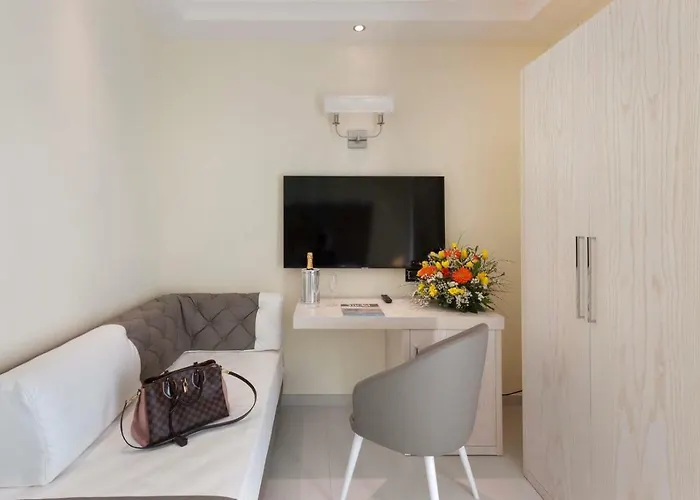 Bed and Breakfast Palazzo Tritone & Abagnale