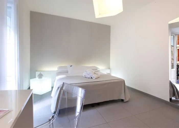 Palazzo Tritone & Abagnale Bed and Breakfast 4*